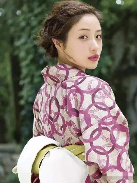 张柏芝的经典角色与难忘瞬间_张柏芝的经典角色与难忘瞬间_张柏芝的经典角色与难忘瞬间