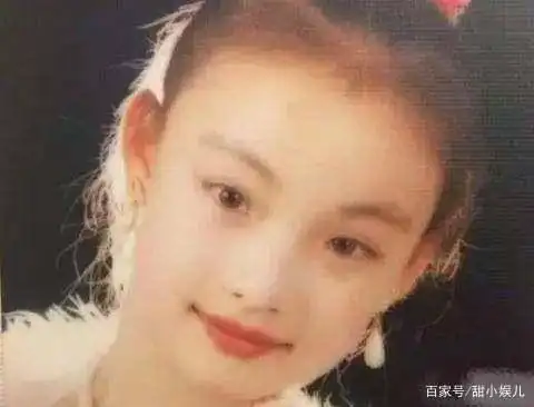 小花蜕变女神刘亦菲到底是谁_刘亦菲：从小花到女神的蜕变_小花蜕变女神刘亦菲到第几集了