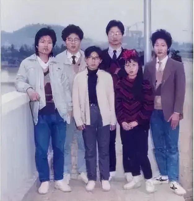 成龙的家庭教育_成龙子女教育_成龙的育儿观与家庭教育