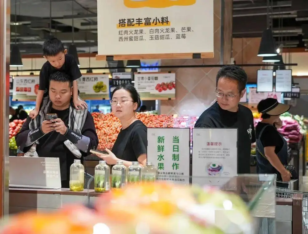 胖东来服务细节标准_服务于顾客，胖东来如何做好行业标杆_胖东来服务特色的理解