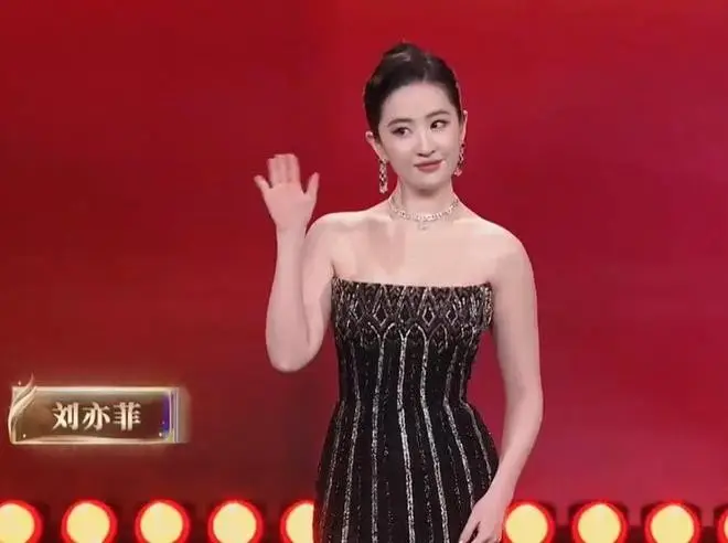 张国荣的舞台驾驭魅力_刘亦菲的精神面貌与舞台魅力_张国荣舞台魅力