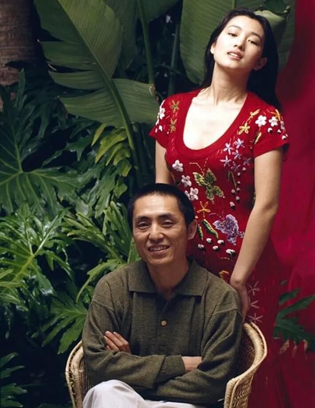 张艺谋和巩俐获奖电影_张艺谋捧红巩俐_巩俐与张艺谋：合作与艺术的火花